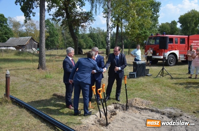 Zdjęcie w galerii na portalu naszwodzislaw.com: Rozpoczęcie budowy wodociągu w Koniecpolu wiadomości z regionu