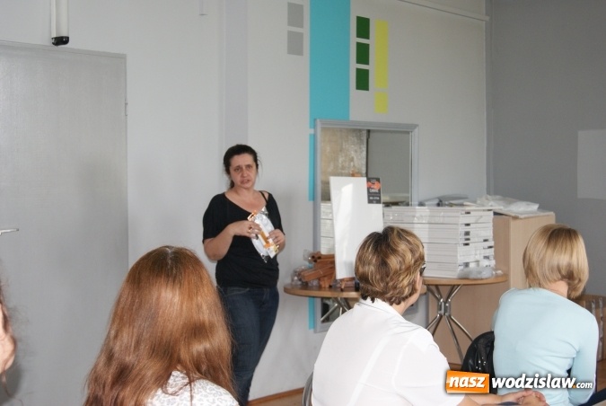 Zdjęcie w galerii na portalu naszwodzislaw.com: W Czyżowicach malują z Aniołami  wiadomości z regionu