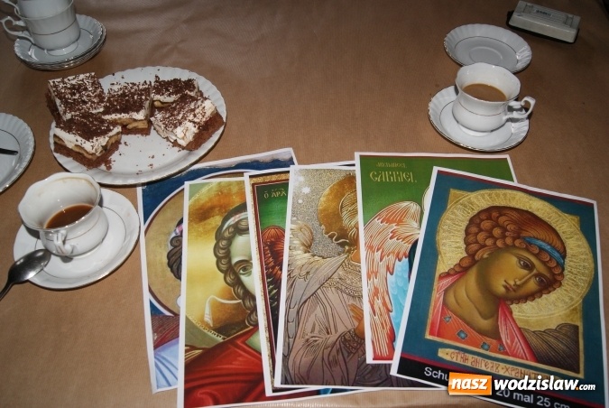 Zdjęcie w galerii na portalu naszwodzislaw.com: W Czyżowicach malują z Aniołami  wiadomości z regionu