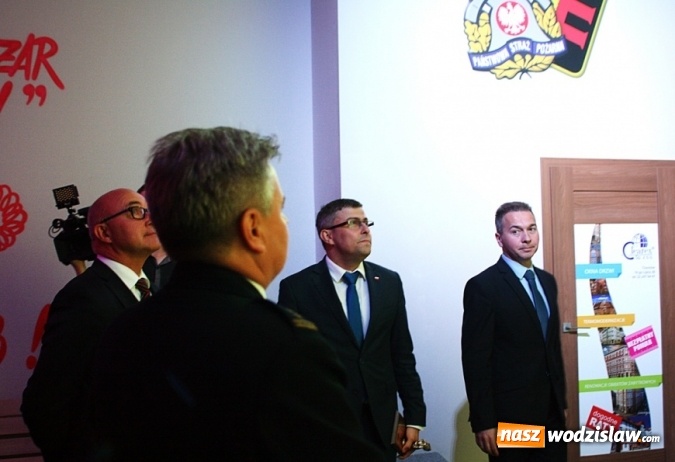 Zdjęcie w galerii na portalu naszwodzislaw.com: Uroczyste otwarcie Centrum Edukacji Przeciwpożarowej w Chorzowie wiadomości z regionu