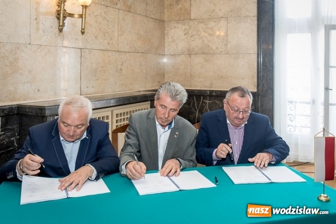 Zdjęcie w galerii na portalu naszwodzislaw.com: Regionalny impuls dla rozwoju wiadomości z regionu