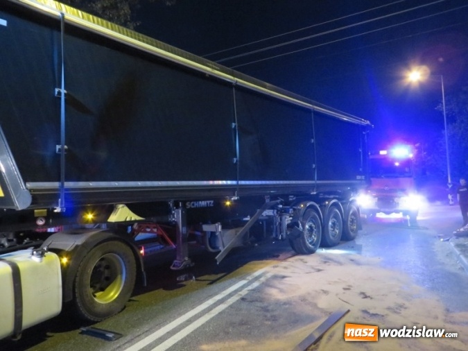 Zdjęcie w galerii na portalu naszwodzislaw.com: Kolejny wypadek na Marklowickiej. Motocyklista zderzył się z ciężar&oacute;wką wiadomości z regionu