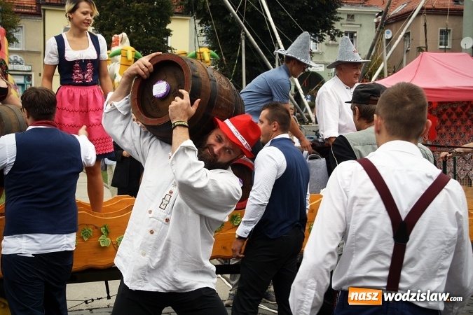 Zdjęcie w galerii na portalu naszwodzislaw.com: Wystartowała druga edycja wodzisławskiego Oktoberfestu wiadomości z regionu