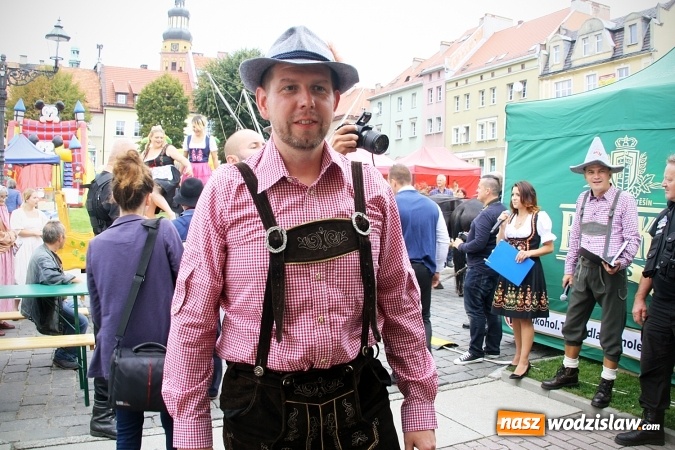 Zdjęcie w galerii na portalu naszwodzislaw.com: Wystartowała druga edycja wodzisławskiego Oktoberfestu wiadomości z regionu