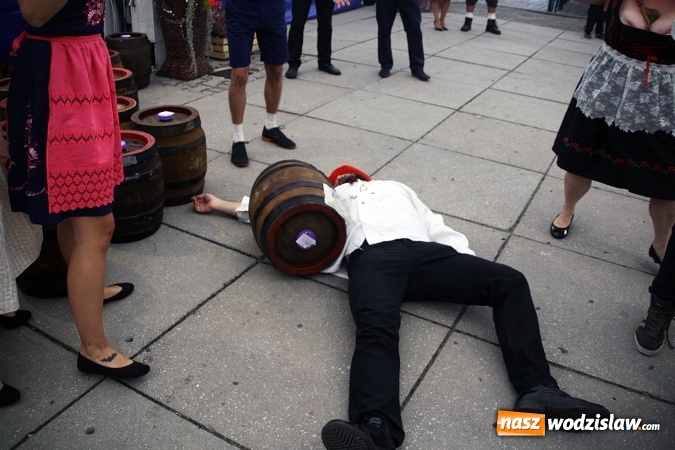 Zdjęcie w galerii na portalu naszwodzislaw.com: Wystartowała druga edycja wodzisławskiego Oktoberfestu wiadomości z regionu