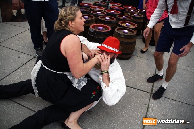 Zdjęcie w galerii na portalu naszwodzislaw.com: Wystartowała druga edycja wodzisławskiego Oktoberfestu wiadomości z regionu