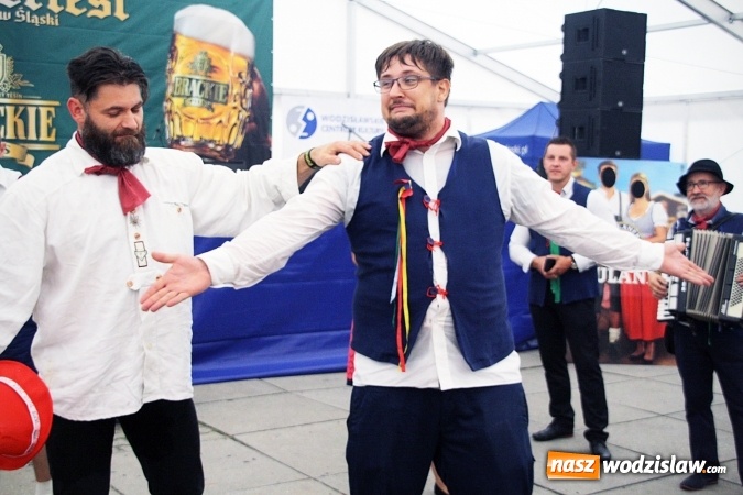 Zdjęcie w galerii na portalu naszwodzislaw.com: Wystartowała druga edycja wodzisławskiego Oktoberfestu wiadomości z regionu