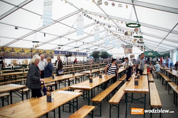 Zdjęcie w galerii na portalu naszwodzislaw.com: Wystartowała druga edycja wodzisławskiego Oktoberfestu wiadomości z regionu