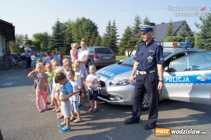 Zdjęcie w galerii na portalu naszwodzislaw.com: Policjanci odwiedzili przedszkole w Skrzyszowie wiadomości z regionu