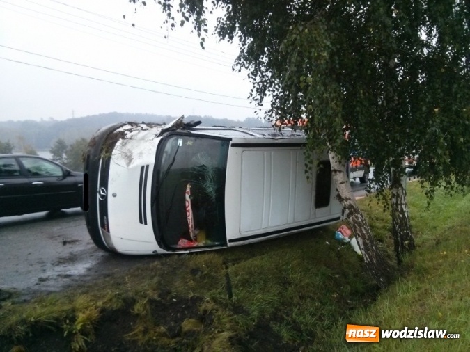 Zdjęcie w galerii na portalu naszwodzislaw.com: Dwa wypadki jednej doby. Pracowity dzień służb ratunkowych wiadomości z regionu