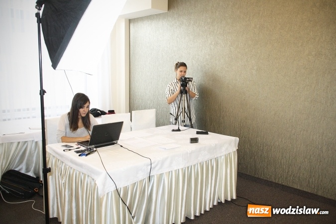 Zdjęcie w galerii na portalu naszwodzislaw.com: Wodzisławianie na castingu m.in. do Trudnych spraw i Pamiętnik&oacute;w z wakacji wiadomości z regionu