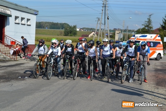 Zdjęcie w galerii na portalu naszwodzislaw.com: Wyścigi kolarskie młodzieży szkolnej z gminy Godów  wiadomości z regionu