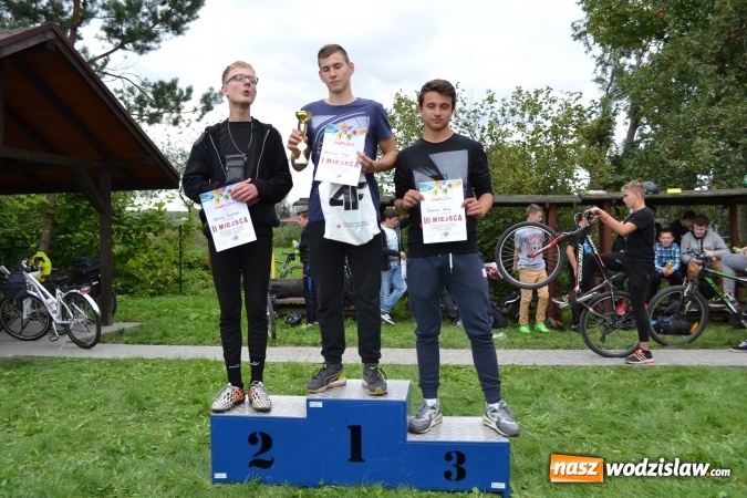 Zdjęcie w galerii na portalu naszwodzislaw.com: Wyścigi kolarskie młodzieży szkolnej z gminy Godów  wiadomości z regionu
