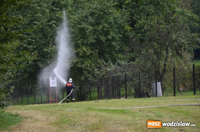 Zdjęcie w galerii na portalu naszwodzislaw.com: Strażacy - seniorzy na start, czyli zawody strażackie w Rogowie  wiadomości z regionu