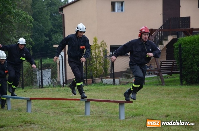 Zdjęcie w galerii na portalu naszwodzislaw.com: Strażacy - seniorzy na start, czyli zawody strażackie w Rogowie  wiadomości z regionu