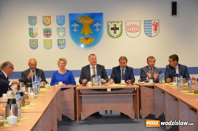 Zdjęcie w galerii na portalu naszwodzislaw.com: Miecz od... przyjaciół z Tczewa  wiadomości z regionu