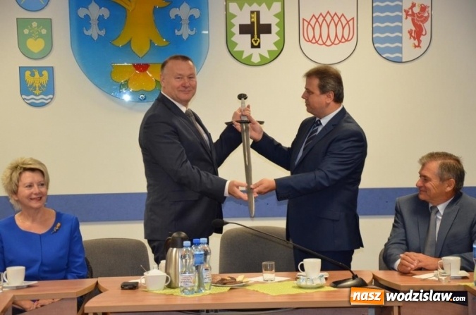 Zdjęcie w galerii na portalu naszwodzislaw.com: Miecz od... przyjaciół z Tczewa  wiadomości z regionu