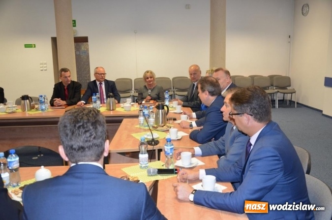 Zdjęcie w galerii na portalu naszwodzislaw.com: Miecz od... przyjaciół z Tczewa  wiadomości z regionu