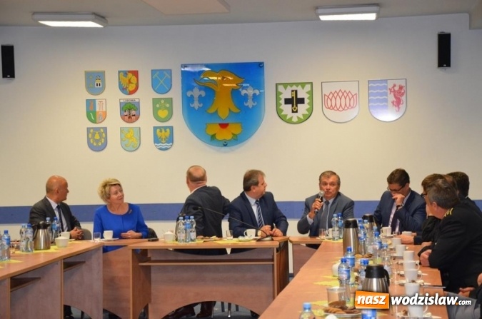 Zdjęcie w galerii na portalu naszwodzislaw.com: Miecz od... przyjaciół z Tczewa  wiadomości z regionu