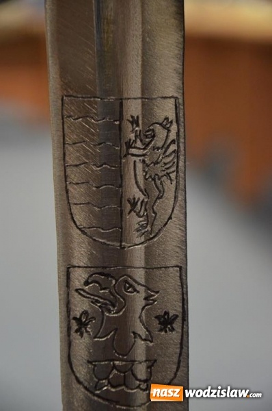 Zdjęcie w galerii na portalu naszwodzislaw.com: Miecz od... przyjaciół z Tczewa  wiadomości z regionu