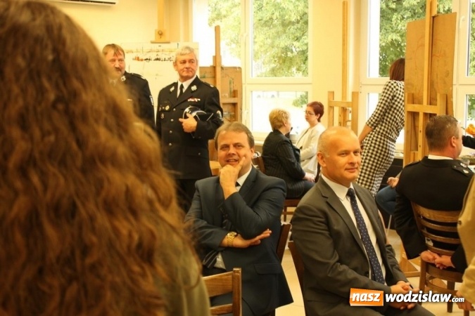 Zdjęcie w galerii na portalu naszwodzislaw.com: Miecz od... przyjaciół z Tczewa  wiadomości z regionu