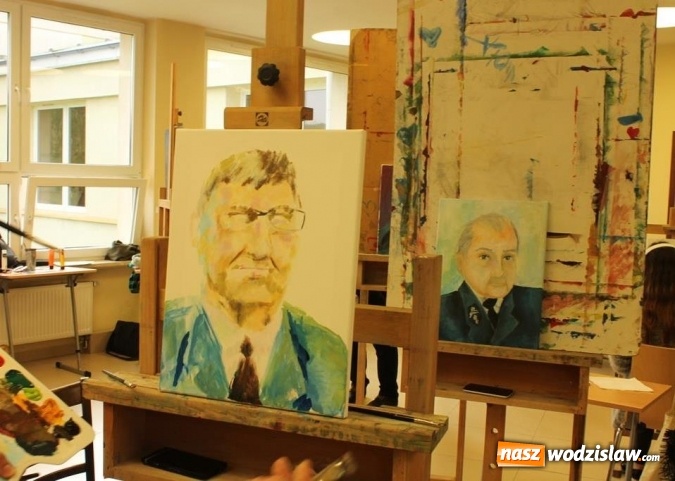 Zdjęcie w galerii na portalu naszwodzislaw.com: Miecz od... przyjaciół z Tczewa  wiadomości z regionu