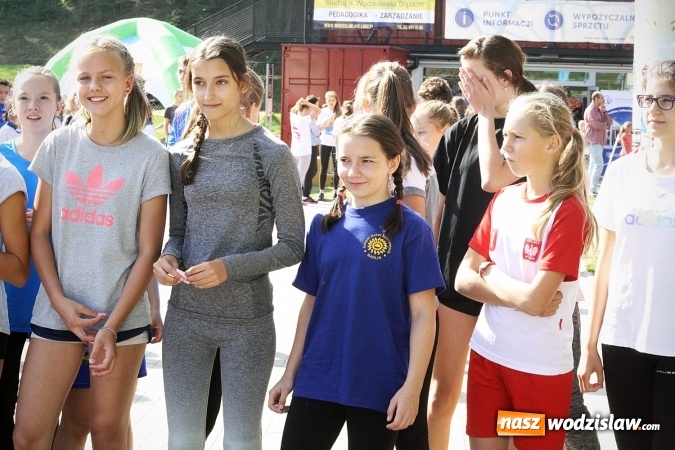 Zdjęcie w galerii na portalu naszwodzislaw.com: Blisko 400 sportowców biegało dzisiaj w Rodzinnym Parku Rozrywki  wiadomości z regionu