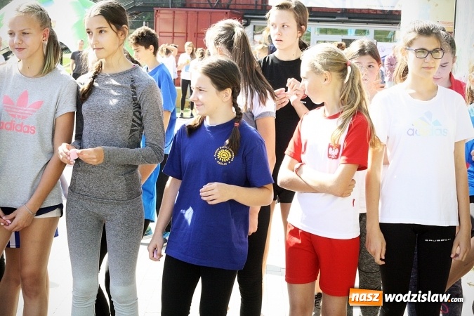 Zdjęcie w galerii na portalu naszwodzislaw.com: Blisko 400 sportowców biegało dzisiaj w Rodzinnym Parku Rozrywki  wiadomości z regionu