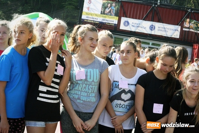 Zdjęcie w galerii na portalu naszwodzislaw.com: Blisko 400 sportowców biegało dzisiaj w Rodzinnym Parku Rozrywki  wiadomości z regionu