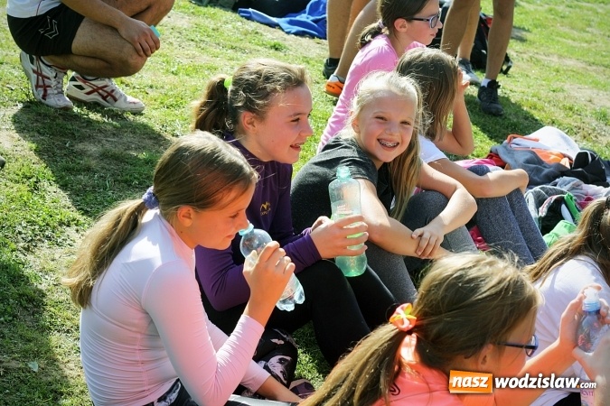 Zdjęcie w galerii na portalu naszwodzislaw.com: Blisko 400 sportowców biegało dzisiaj w Rodzinnym Parku Rozrywki  wiadomości z regionu