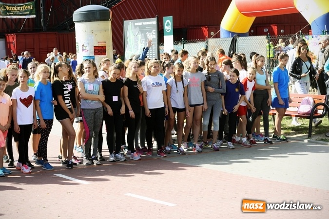 Zdjęcie w galerii na portalu naszwodzislaw.com: Blisko 400 sportowców biegało dzisiaj w Rodzinnym Parku Rozrywki  wiadomości z regionu