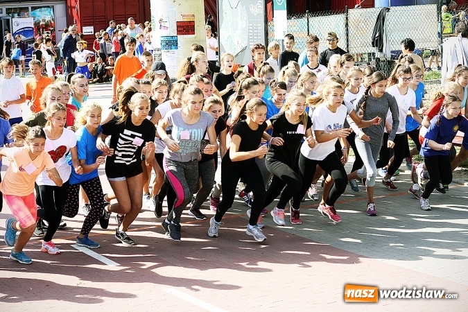 Zdjęcie w galerii na portalu naszwodzislaw.com: Blisko 400 sportowców biegało dzisiaj w Rodzinnym Parku Rozrywki  wiadomości z regionu