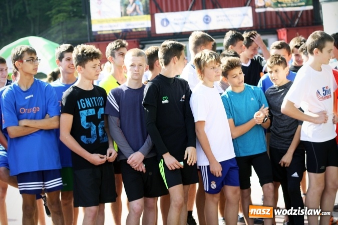 Zdjęcie w galerii na portalu naszwodzislaw.com: Blisko 400 sportowców biegało dzisiaj w Rodzinnym Parku Rozrywki  wiadomości z regionu