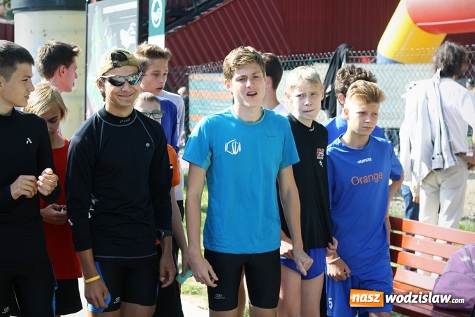 Zdjęcie w galerii na portalu naszwodzislaw.com: Blisko 400 sportowców biegało dzisiaj w Rodzinnym Parku Rozrywki  wiadomości z regionu