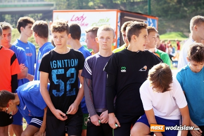 Zdjęcie w galerii na portalu naszwodzislaw.com: Blisko 400 sportowców biegało dzisiaj w Rodzinnym Parku Rozrywki  wiadomości z regionu