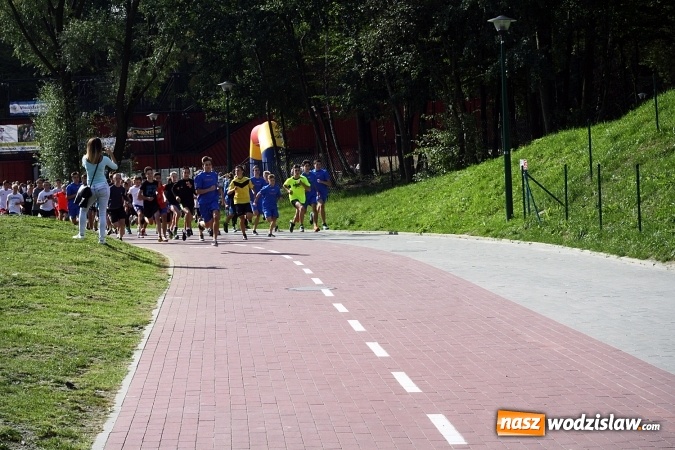 Zdjęcie w galerii na portalu naszwodzislaw.com: Blisko 400 sportowców biegało dzisiaj w Rodzinnym Parku Rozrywki  wiadomości z regionu