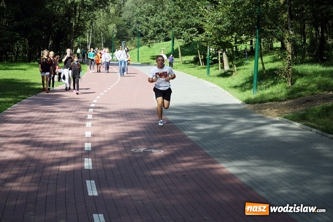 Zdjęcie w galerii na portalu naszwodzislaw.com: Blisko 400 sportowców biegało dzisiaj w Rodzinnym Parku Rozrywki  wiadomości z regionu