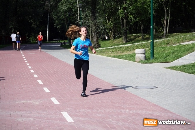Zdjęcie w galerii na portalu naszwodzislaw.com: Blisko 400 sportowców biegało dzisiaj w Rodzinnym Parku Rozrywki  wiadomości z regionu