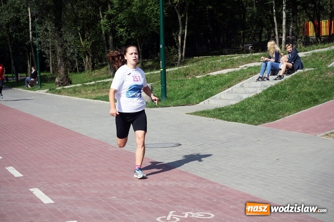 Zdjęcie w galerii na portalu naszwodzislaw.com: Blisko 400 sportowców biegało dzisiaj w Rodzinnym Parku Rozrywki  wiadomości z regionu