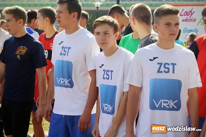 Zdjęcie w galerii na portalu naszwodzislaw.com: Blisko 400 sportowców biegało dzisiaj w Rodzinnym Parku Rozrywki  wiadomości z regionu