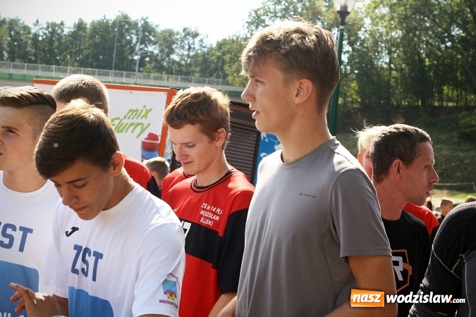 Zdjęcie w galerii na portalu naszwodzislaw.com: Blisko 400 sportowców biegało dzisiaj w Rodzinnym Parku Rozrywki  wiadomości z regionu