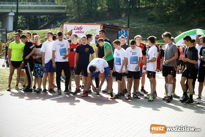 Zdjęcie w galerii na portalu naszwodzislaw.com: Blisko 400 sportowców biegało dzisiaj w Rodzinnym Parku Rozrywki  wiadomości z regionu