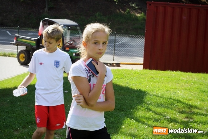 Zdjęcie w galerii na portalu naszwodzislaw.com: Blisko 400 sportowców biegało dzisiaj w Rodzinnym Parku Rozrywki  wiadomości z regionu