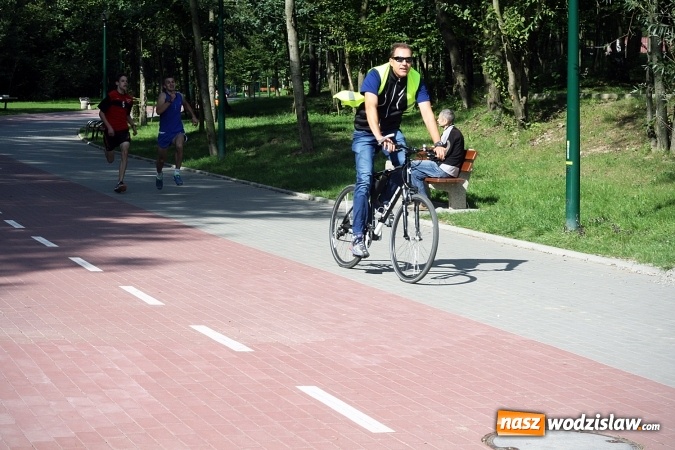 Zdjęcie w galerii na portalu naszwodzislaw.com: Blisko 400 sportowców biegało dzisiaj w Rodzinnym Parku Rozrywki  wiadomości z regionu