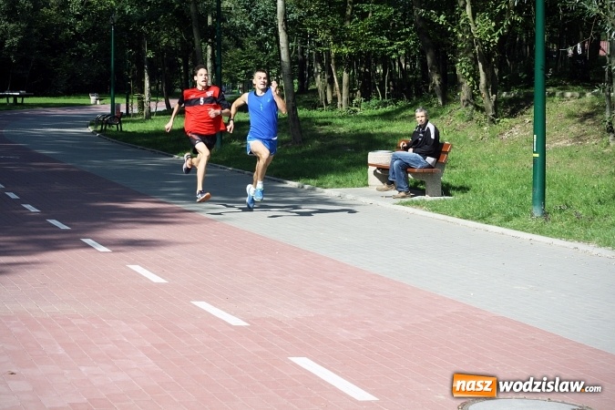 Zdjęcie w galerii na portalu naszwodzislaw.com: Blisko 400 sportowców biegało dzisiaj w Rodzinnym Parku Rozrywki  wiadomości z regionu