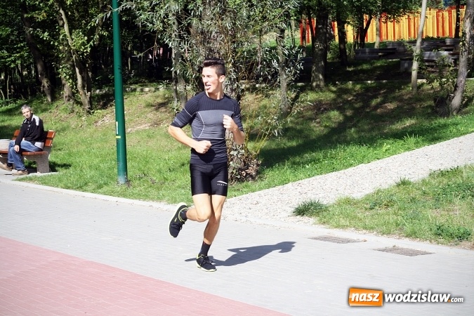 Zdjęcie w galerii na portalu naszwodzislaw.com: Blisko 400 sportowców biegało dzisiaj w Rodzinnym Parku Rozrywki  wiadomości z regionu