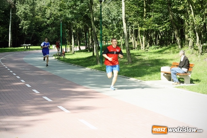 Zdjęcie w galerii na portalu naszwodzislaw.com: Blisko 400 sportowców biegało dzisiaj w Rodzinnym Parku Rozrywki  wiadomości z regionu