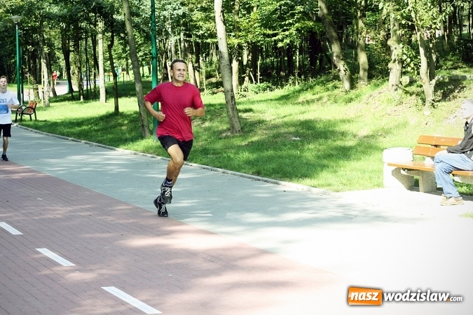 Zdjęcie w galerii na portalu naszwodzislaw.com: Blisko 400 sportowców biegało dzisiaj w Rodzinnym Parku Rozrywki  wiadomości z regionu