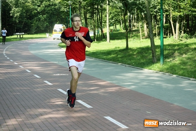Zdjęcie w galerii na portalu naszwodzislaw.com: Blisko 400 sportowców biegało dzisiaj w Rodzinnym Parku Rozrywki  wiadomości z regionu