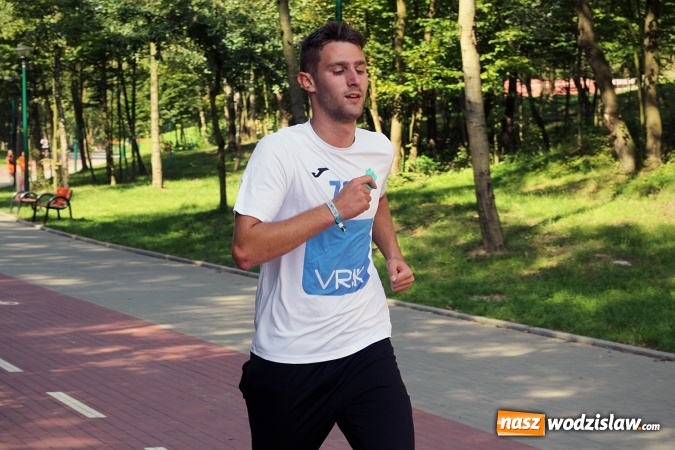 Zdjęcie w galerii na portalu naszwodzislaw.com: Blisko 400 sportowców biegało dzisiaj w Rodzinnym Parku Rozrywki  wiadomości z regionu